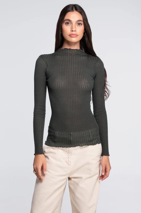 Long sleeves mock neck shirt in wool and silk